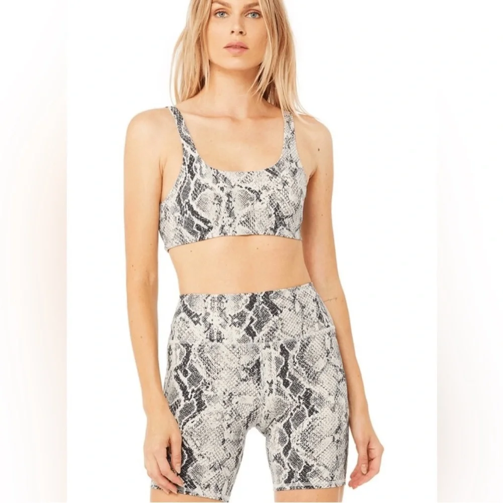Alo Yoga High Waist Vapor Biker Shorts Python Snake Print Grey Size Small